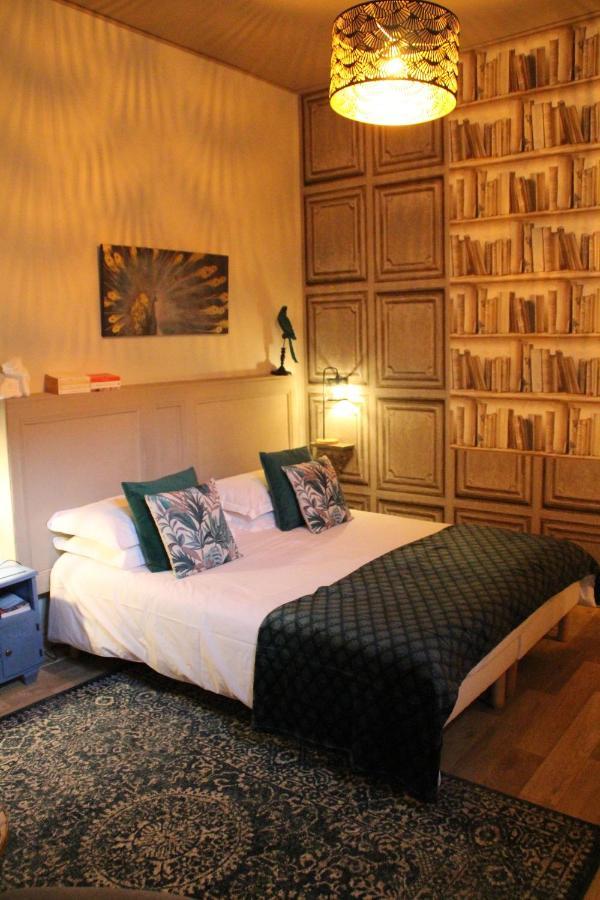 סנטה Une Chambre En Ville מראה חיצוני תמונה