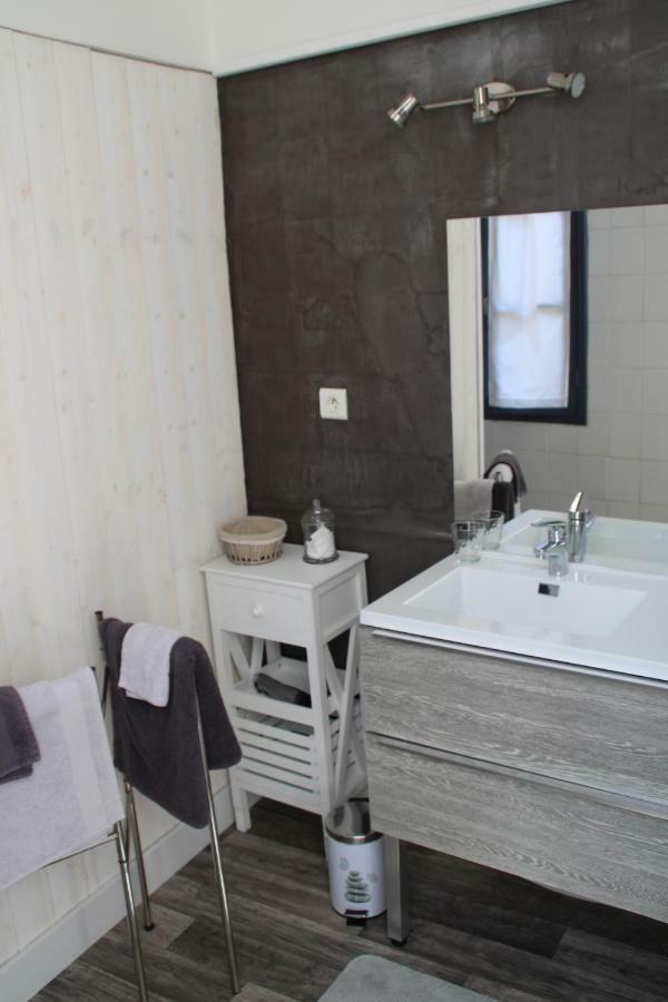 סנטה Une Chambre En Ville מראה חיצוני תמונה