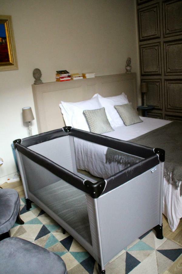 סנטה Une Chambre En Ville מראה חיצוני תמונה