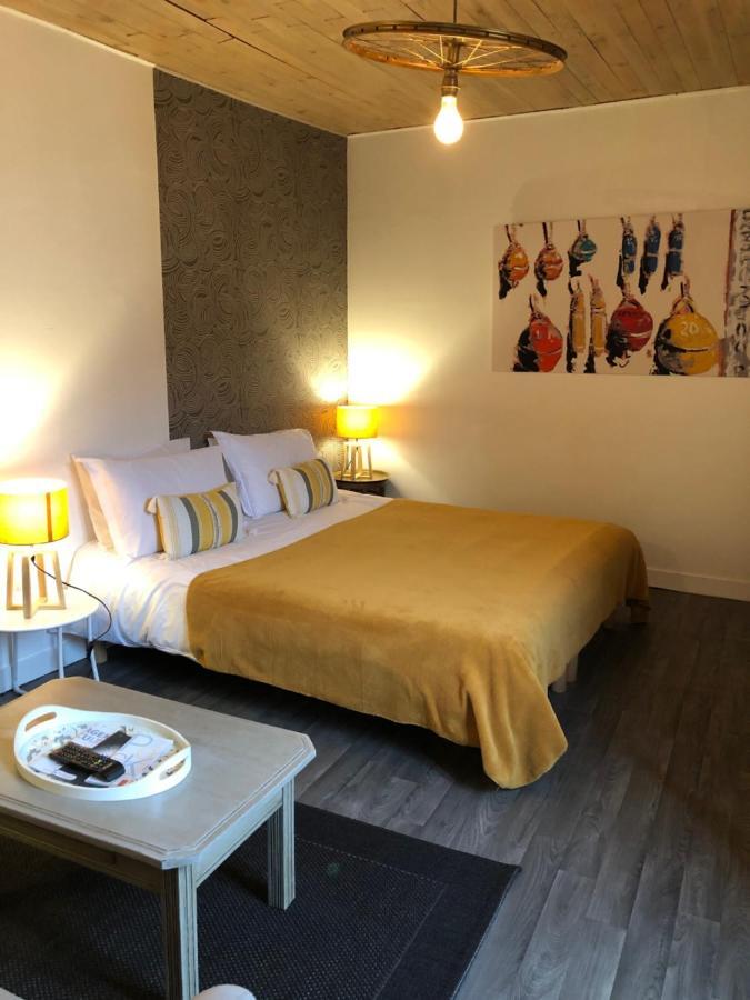 סנטה Une Chambre En Ville מראה חיצוני תמונה